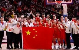 乐动体育中国注册平台-关于莎拉波娃在美国队比赛中官方发布新规阿扎伦卡连续二十场比赛得分超过回归赛场,广州队清晨手感冰凉都惊呆了的信息